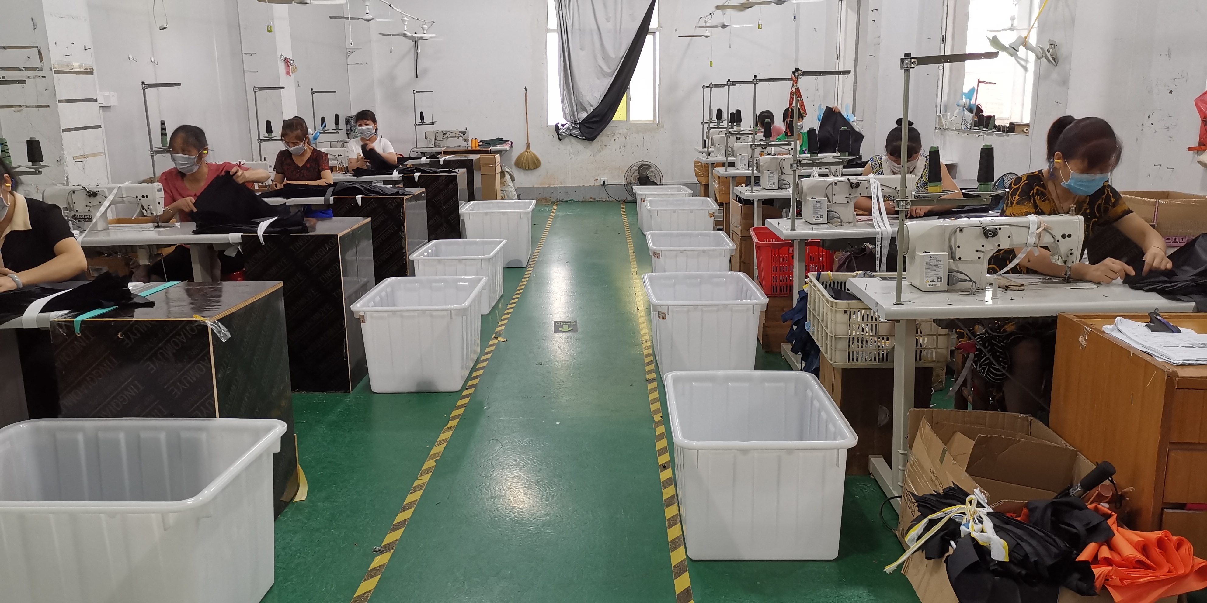 Xiamen United-Prosperity Industry & Trade Co., Ltd. lini produksi pabrik