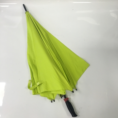 Windproof Black Compact Golf Parasol / Compact Golf Raincoat dengan pegangan lurus