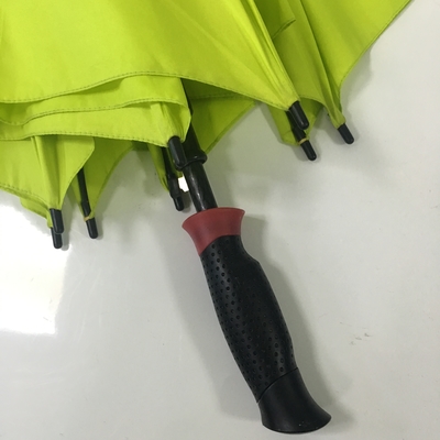 Windproof Black Compact Golf Parasol / Compact Golf Raincoat dengan pegangan lurus