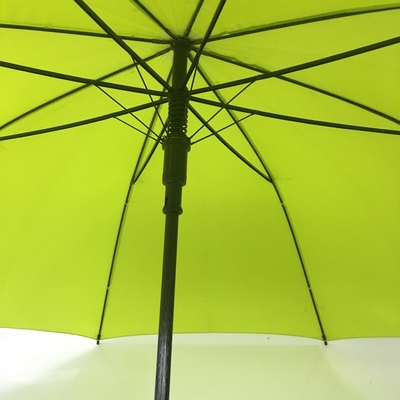 Windproof Black Compact Golf Parasol / Compact Golf Raincoat dengan pegangan lurus