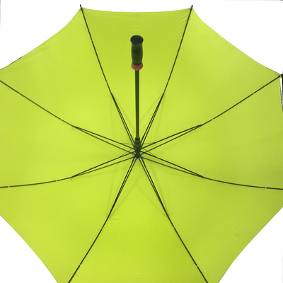 Windproof Black Compact Golf Parasol / Compact Golf Raincoat dengan pegangan lurus